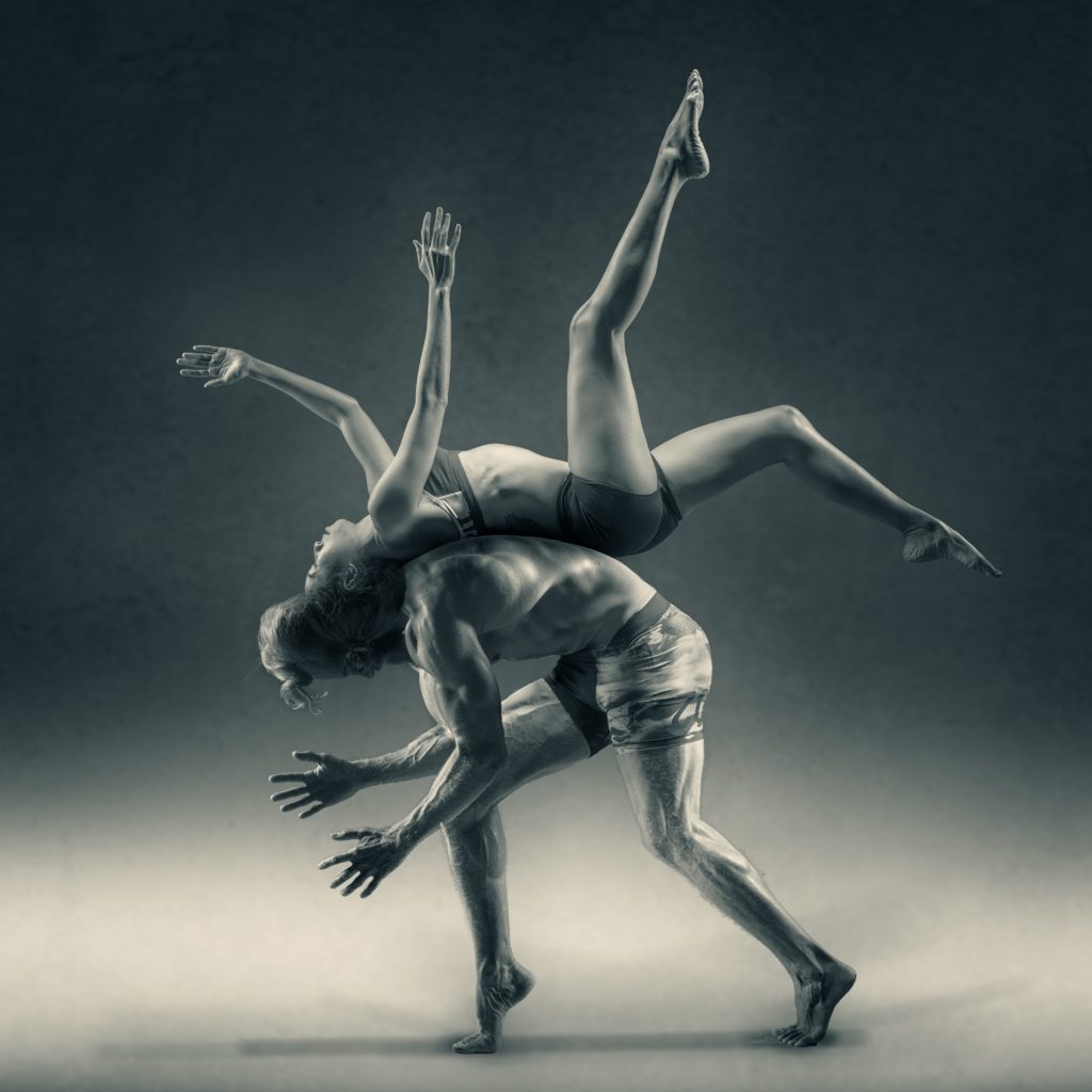 Yoga-Foto di Robert Collins su Unsplash
