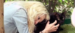 Una gattina salva la vita a Ivana Spagna, ma i benefici della Pet Therapy sono conosciuti da tempo.