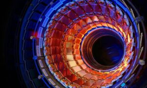 Il Large Hadron Collider di nuovo attivato e qualcuno teme il disastro
